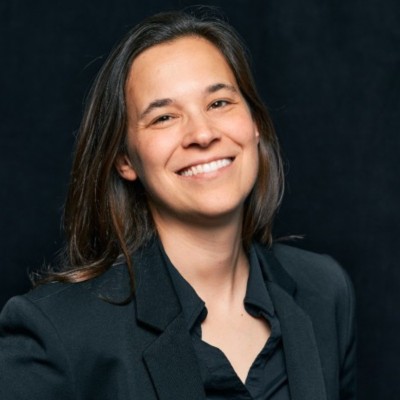 Headshot of Lauren Bateman